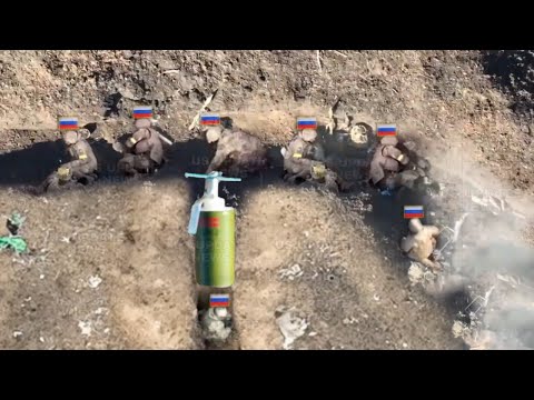 All out Attack!! Ukrainian drones dropping bombs brutally destroy Russian Troops in counterattack