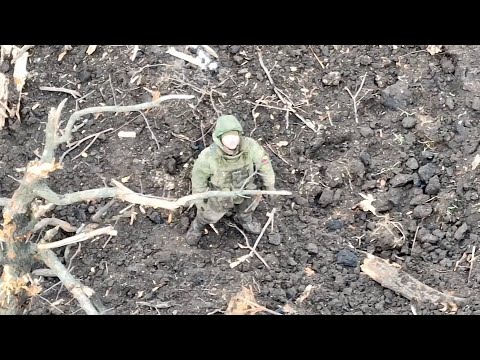 Combat Footage | Panicking Russians Retreat after Drone Strike