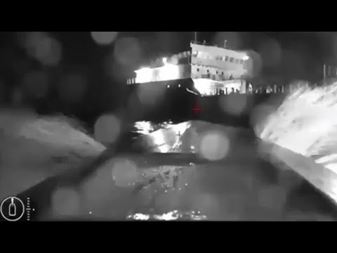 Il video del drone che ha colpito una petroliera russa nello stretto di Kerch